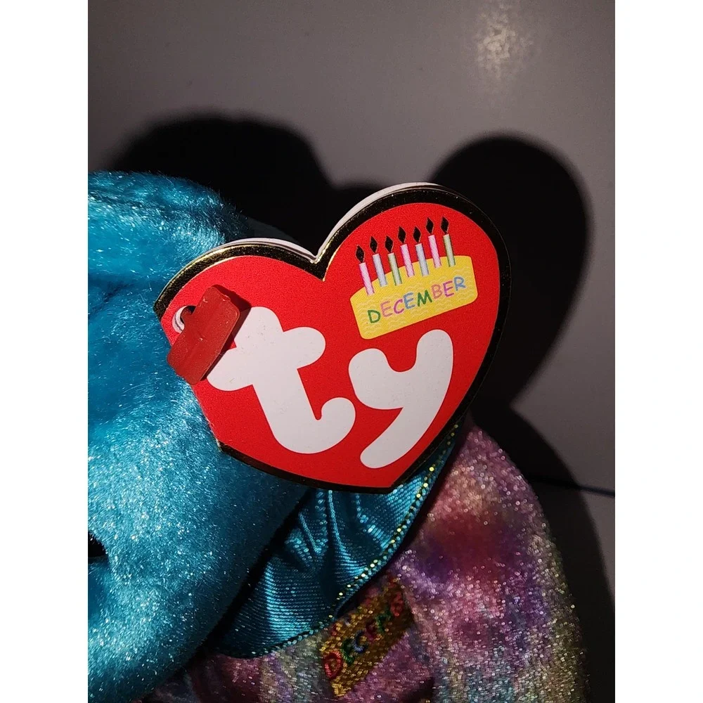 Ty Beanie Babies December Bear 2001‎